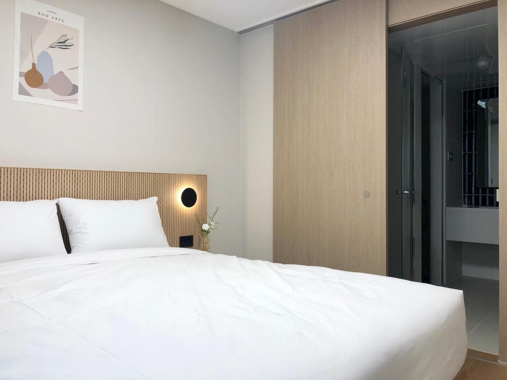Golden Planet Incheon Hotel Bagian luar foto