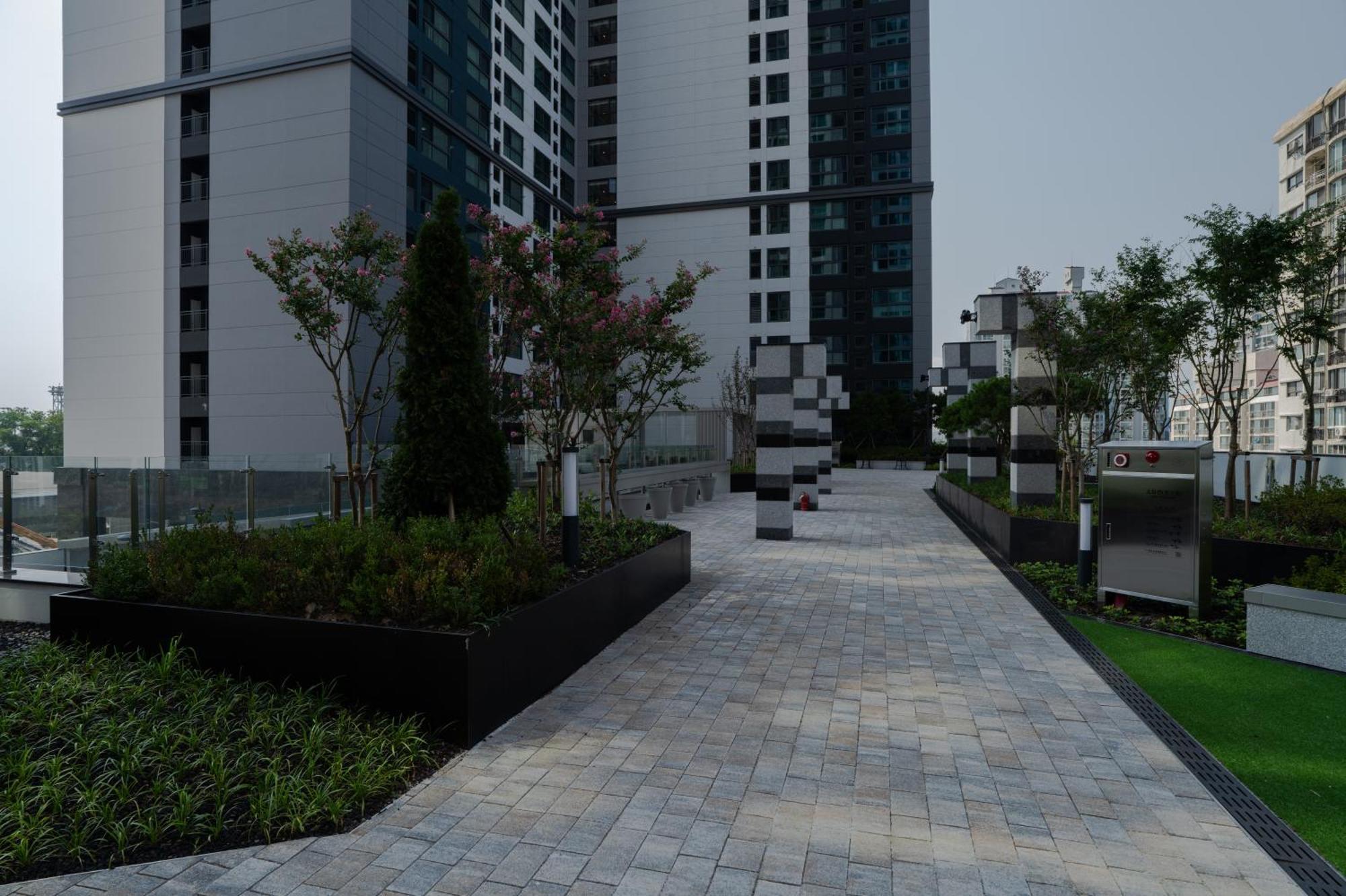 Golden Planet Incheon Hotel Bagian luar foto
