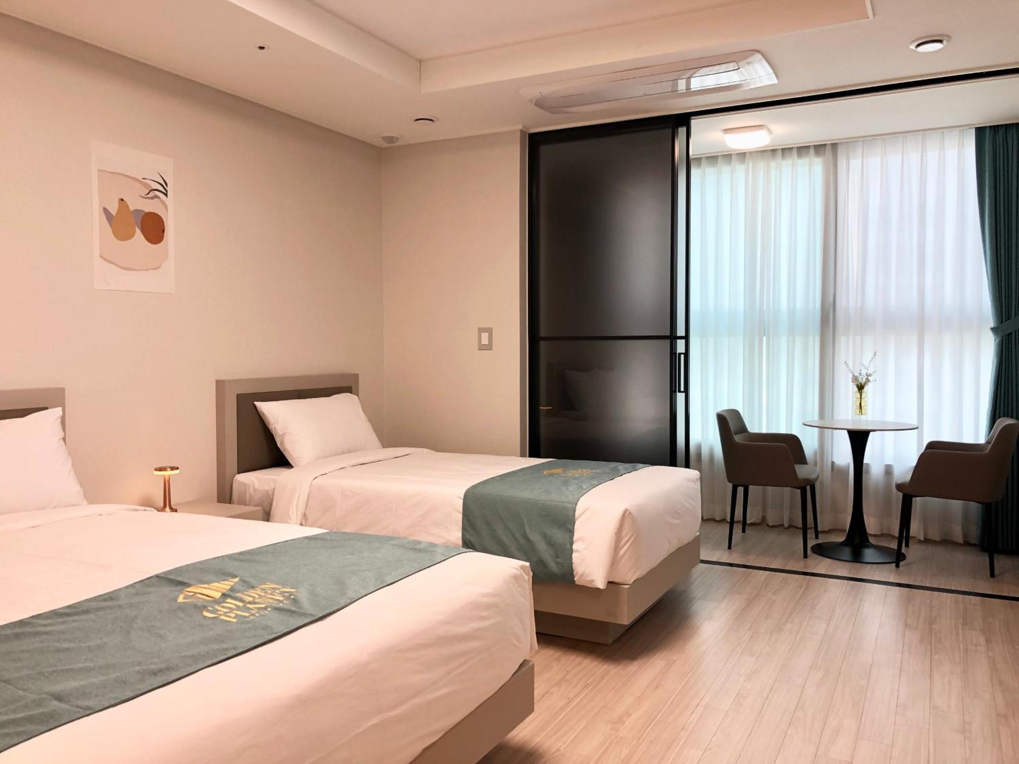 Golden Planet Incheon Hotel Bagian luar foto